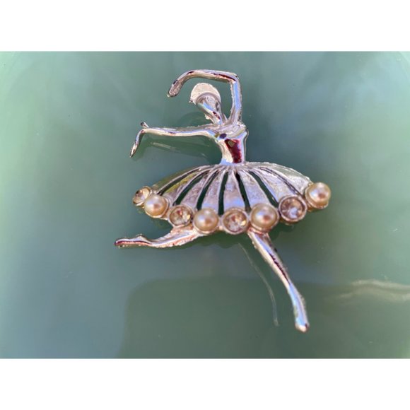 Vintage Dancing Ballerina Brooch Rhinestone Pearls - Picture 2 of 7